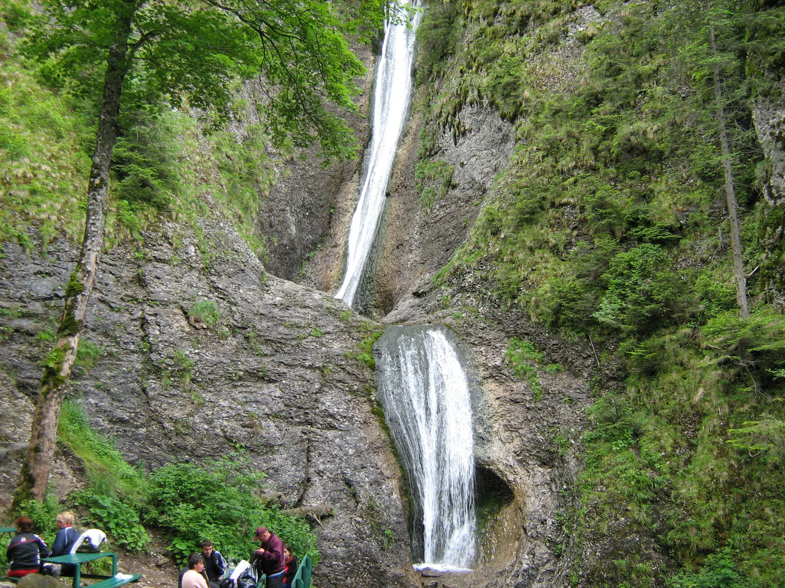 Duruitoarea Waterfall